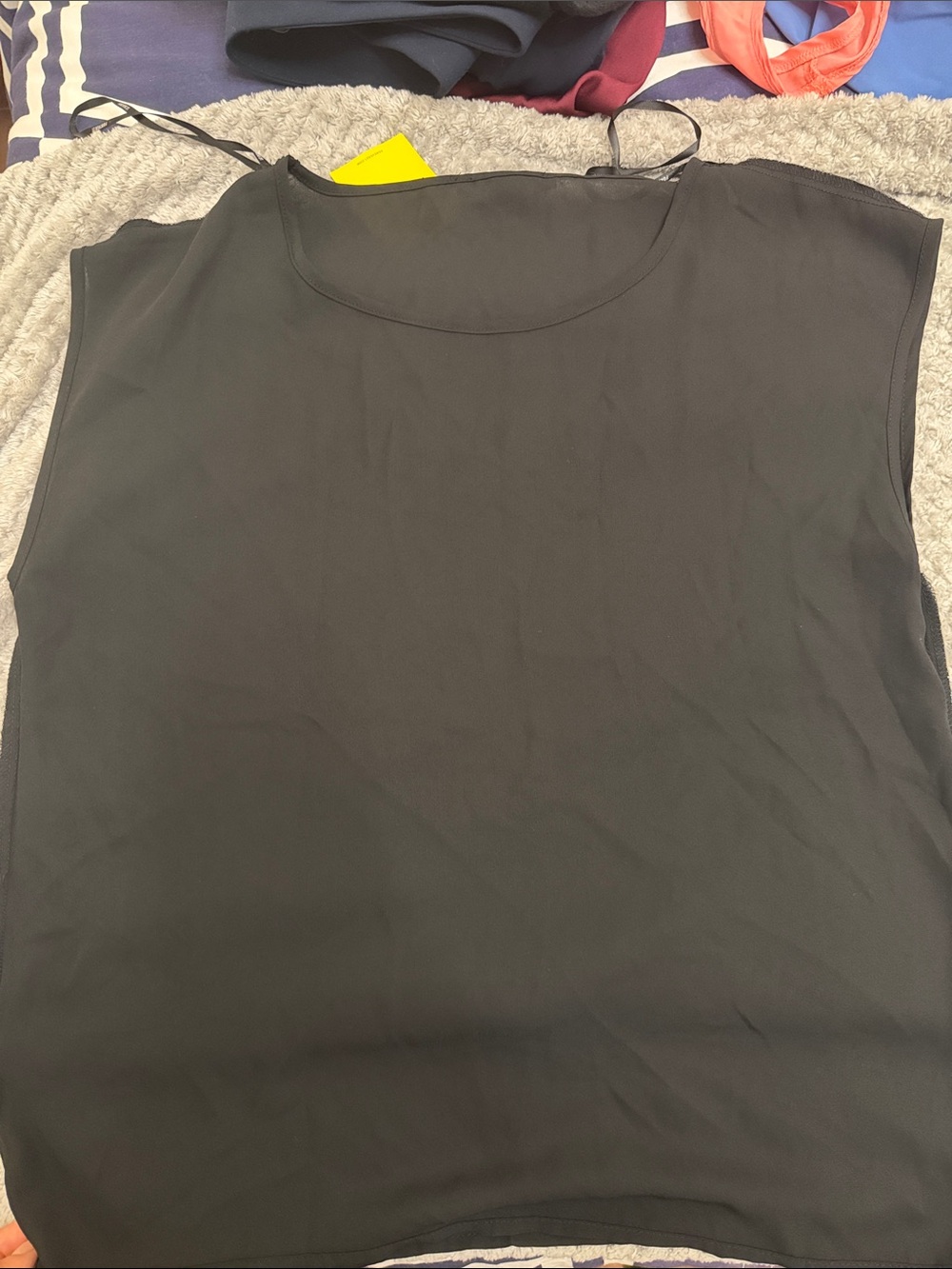 Women’s Black Sleeveless Scoop Neck Top